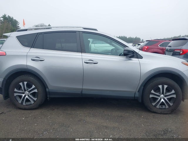Toyota RAV4 LE 2017 2T3BFREV1HW660507 Image 14