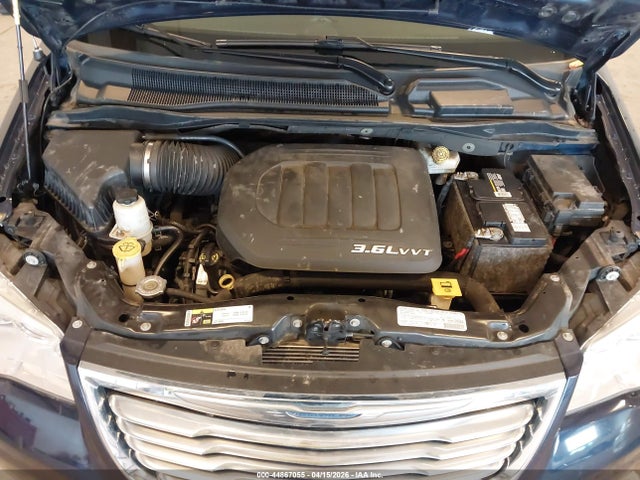 2013 Chrysler Town & Country Touring მანქანა იყიდება აუქციონზე, vin: 2C4RC1BG9DR792742, აუქციონის ნომერი: 44867055