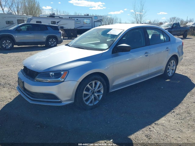 44867100 :رقم المزاد ، 3VWD17AJ8FM261491 vin ، 2015 Volkswagen Jetta 1.8t Se مزاد بيع