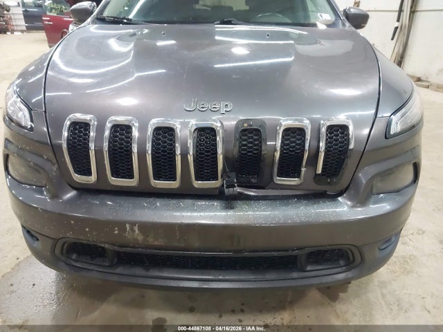 44867108 :رقم المزاد ، 1C4PJMCB6HW582758 vin ، 2017 Jeep Cherokee Latitude 4x4 مزاد بيع