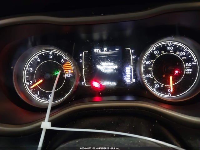 44867108 :رقم المزاد ، 1C4PJMCB6HW582758 vin ، 2017 Jeep Cherokee Latitude 4x4 مزاد بيع