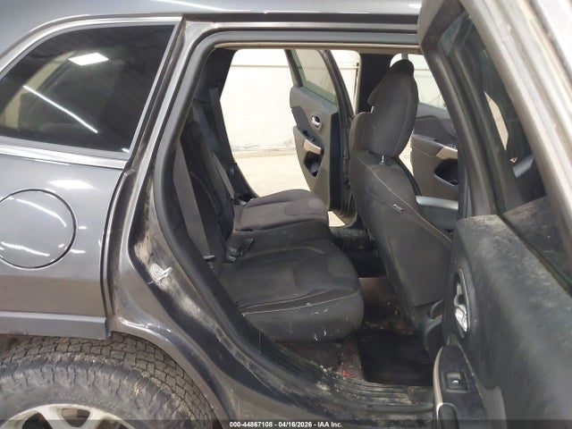 44867108 :رقم المزاد ، 1C4PJMCB6HW582758 vin ، 2017 Jeep Cherokee Latitude 4x4 مزاد بيع