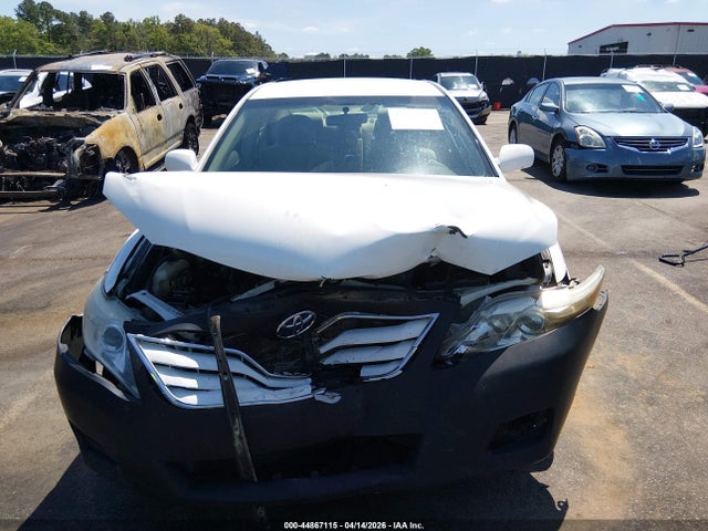 2011 Toyota Camry მანქანა იყიდება აუქციონზე, vin: 4T1BF3EK2BU632119, აუქციონის ნომერი: 44867115