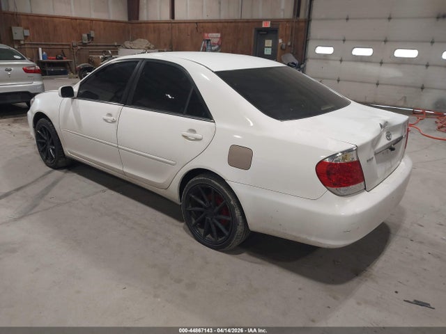 2006 TOYOTA CAMRY 4T1BE32K96U737575 Photo 2