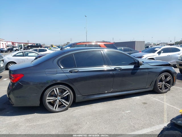 2018 Bmw 750i მანქანა იყიდება აუქციონზე, vin: WBA7F0C52JGM22717, აუქციონის ნომერი: 44867153