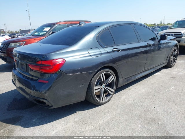 2018 Bmw 750i მანქანა იყიდება აუქციონზე, vin: WBA7F0C52JGM22717, აუქციონის ნომერი: 44867153