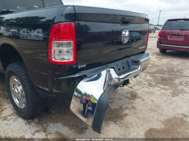 44867181 :رقم المزاد ، 3C6UR5CJ2KG704408 vin ، 2019 Ram 2500 مزاد بيع