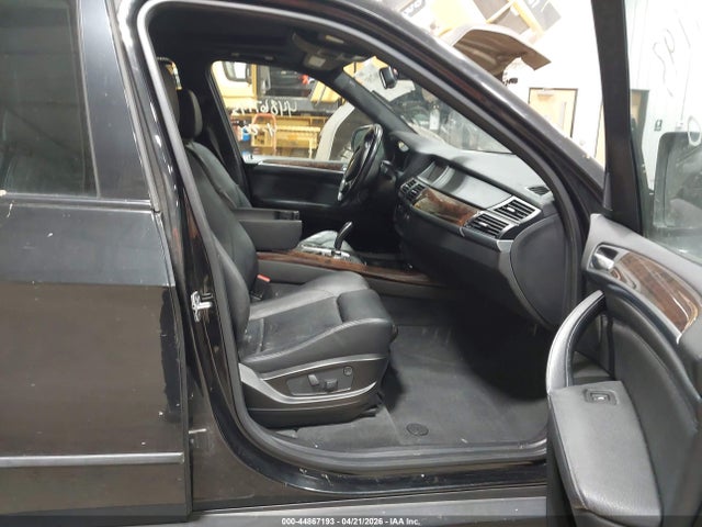 Продажа на аукционе авто 2011 Bmw X5 Xdrive35i/xdrive35i Premium/xdrive35i Sport Activity, vin: 5UXZV4C53BL739807, номер лота: 44867193