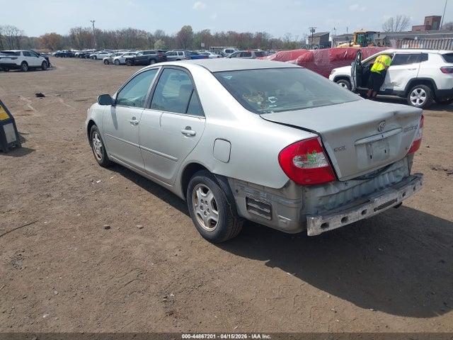 2003 Toyota Camry Le V6 მანქანა იყიდება აუქციონზე, vin: 4T1BF32K83U056624, აუქციონის ნომერი: 44867201