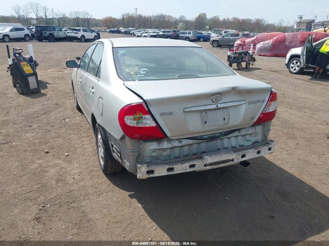 2003 Toyota Camry Le V6 მანქანა იყიდება აუქციონზე, vin: 4T1BF32K83U056624, აუქციონის ნომერი: 44867201