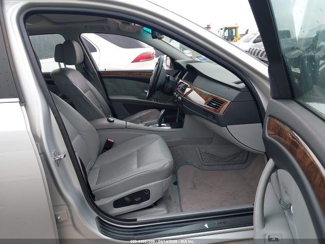 2008 Bmw 528i მანქანა იყიდება აუქციონზე, vin: WBANU53558CT17021, აუქციონის ნომერი: 44867208