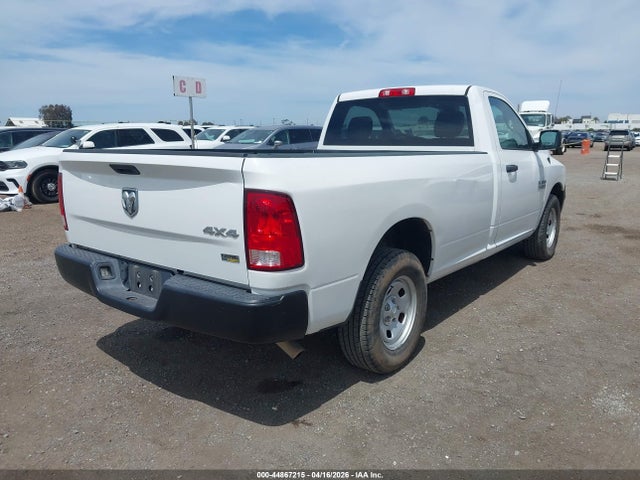2017 RAM 1500 3C6JR7DG7HG765344 Photo 3