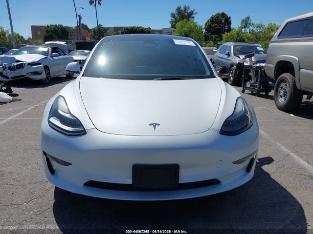 44867248 :رقم المزاد ، 5YJ3E1EA6NF374448 vin ، 2022 Tesla Model 3 Rear-wheel Drive مزاد بيع