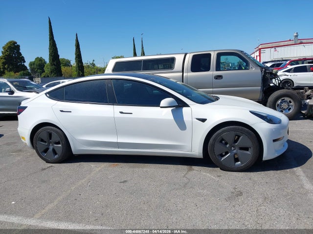 44867248 :رقم المزاد ، 5YJ3E1EA6NF374448 vin ، 2022 Tesla Model 3 Rear-wheel Drive مزاد بيع