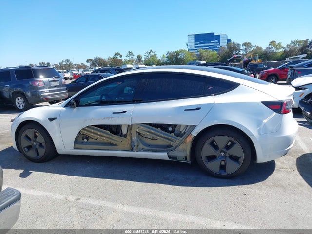 44867248 :رقم المزاد ، 5YJ3E1EA6NF374448 vin ، 2022 Tesla Model 3 Rear-wheel Drive مزاد بيع