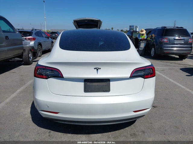 44867248 :رقم المزاد ، 5YJ3E1EA6NF374448 vin ، 2022 Tesla Model 3 Rear-wheel Drive مزاد بيع