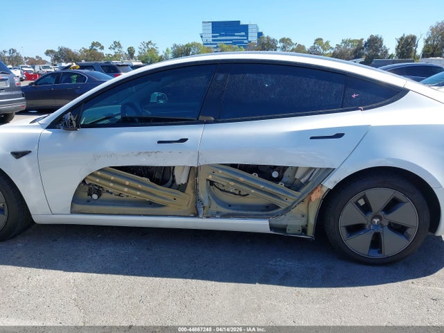 44867248 :رقم المزاد ، 5YJ3E1EA6NF374448 vin ، 2022 Tesla Model 3 Rear-wheel Drive مزاد بيع