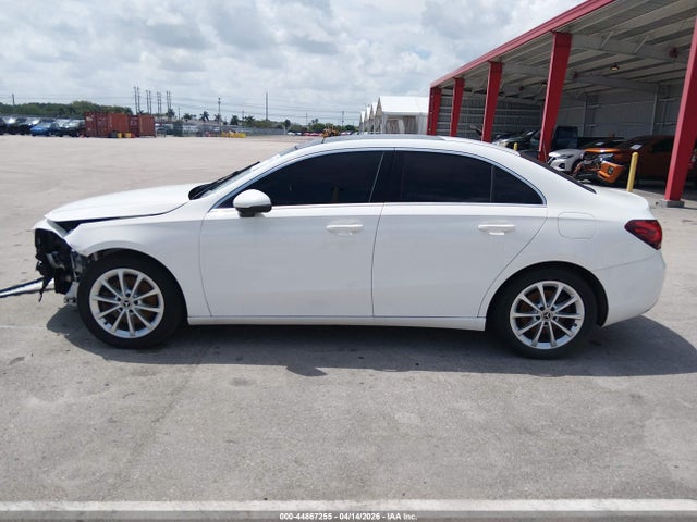 2019 Mercedes-benz A 220 მანქანა იყიდება აუქციონზე, vin: WDD3G4EB0KW024329, აუქციონის ნომერი: 44867255
