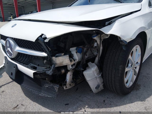 2019 Mercedes-benz A 220 მანქანა იყიდება აუქციონზე, vin: WDD3G4EB0KW024329, აუქციონის ნომერი: 44867255