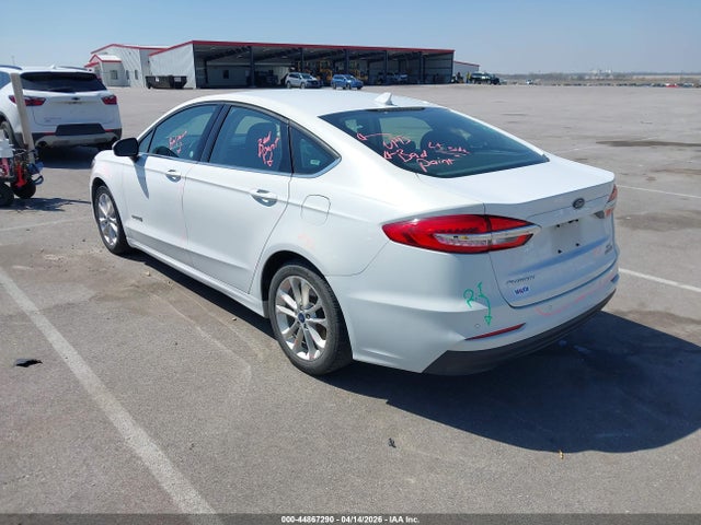 44867290 :رقم المزاد ، 3FA6P0LU7KR240644 vin ، 2019 Ford Fusion Hybrid Se مزاد بيع
