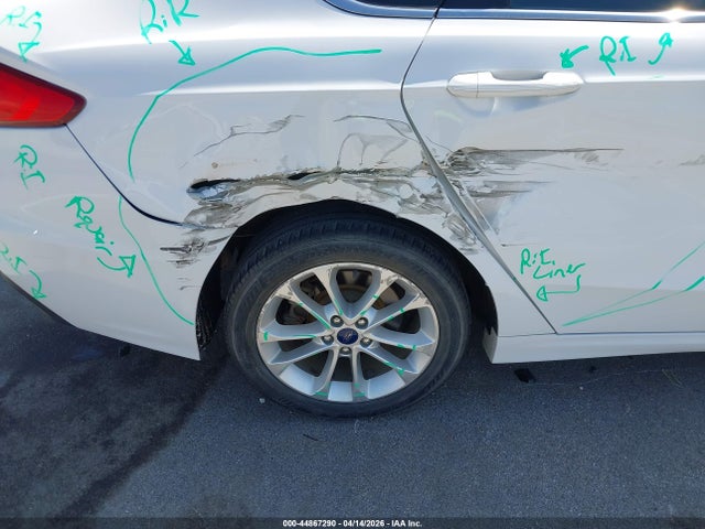 44867290 :رقم المزاد ، 3FA6P0LU7KR240644 vin ، 2019 Ford Fusion Hybrid Se مزاد بيع