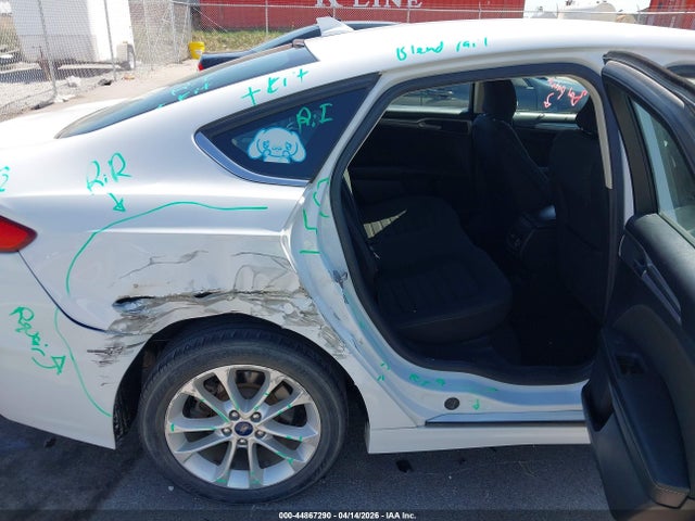 44867290 :رقم المزاد ، 3FA6P0LU7KR240644 vin ، 2019 Ford Fusion Hybrid Se مزاد بيع