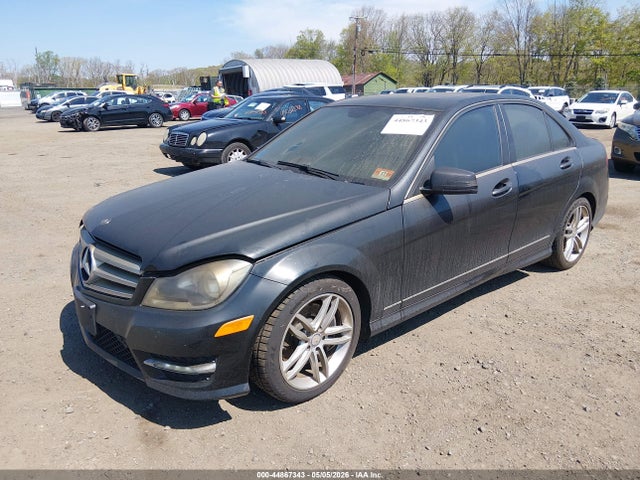 Продаж на аукціоні авто 2013 Mercedes-benz C 300 Sport 4matic, vin: WDDGF8AB7DG117573, номер лоту: 44867343