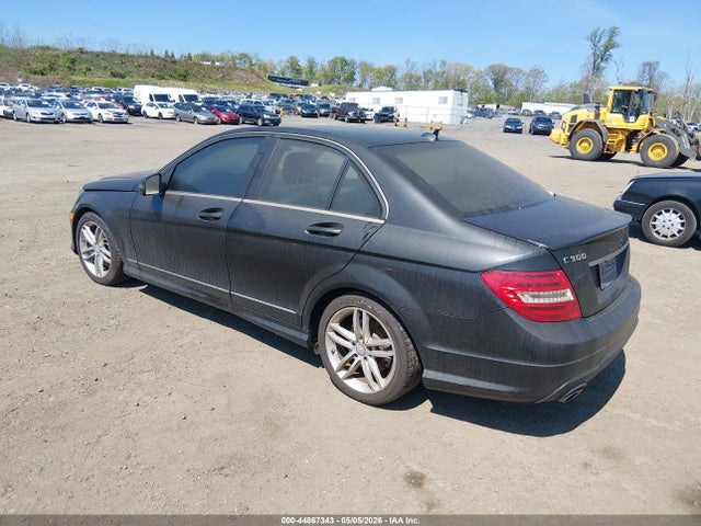 Продаж на аукціоні авто 2013 Mercedes-benz C 300 Sport 4matic, vin: WDDGF8AB7DG117573, номер лоту: 44867343