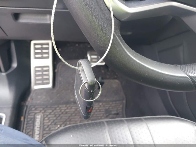 44867347 :رقم المزاد ، 3VVCB7AX7NM097232 vin ، 2022 Volkswagen Tiguan 2.0t Se R-line Black مزاد بيع