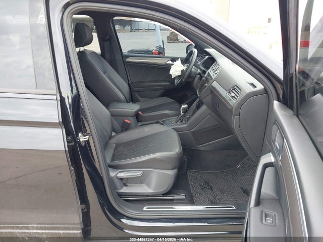 44867347 :رقم المزاد ، 3VVCB7AX7NM097232 vin ، 2022 Volkswagen Tiguan 2.0t Se R-line Black مزاد بيع