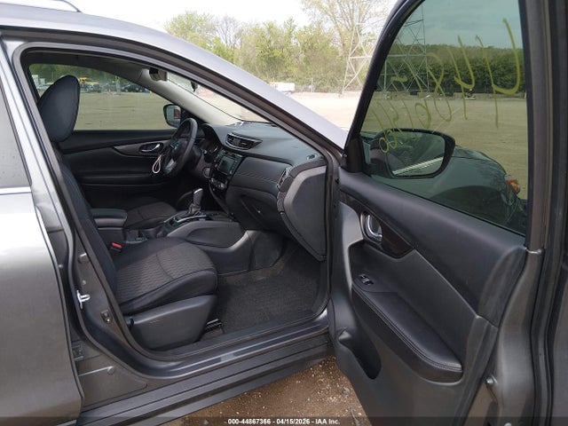 44867366 :رقم المزاد ، 5N1AT2MV3KC770350 vin ، 2019 Nissan Rogue Sv مزاد بيع