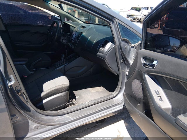 Продаж на аукціоні авто 2016 Kia Forte Lx, vin: KNAFX4A6XG5517722, номер лоту: 44867373