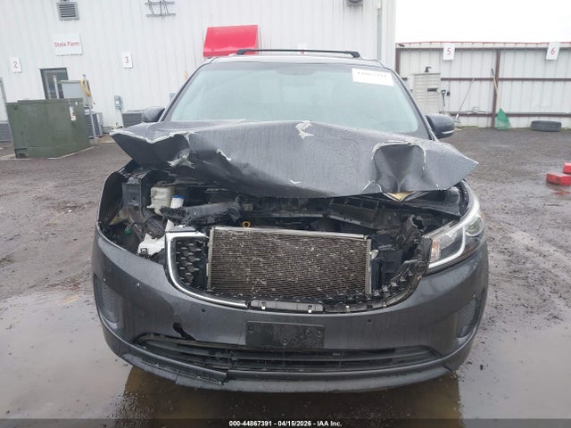 44867391 :رقم المزاد ، KNDMB5C19J6423851 vin ، 2018 Kia Sedona Lx مزاد بيع