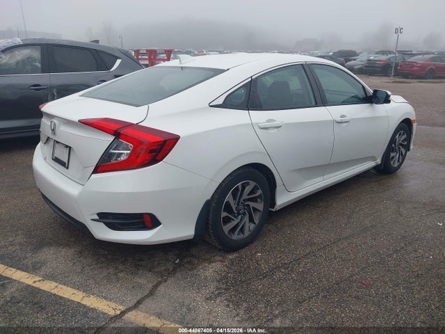 44867405 :رقم المزاد ، 19XFC2F84HE043852 vin ، 2017 Honda Civic Ex مزاد بيع