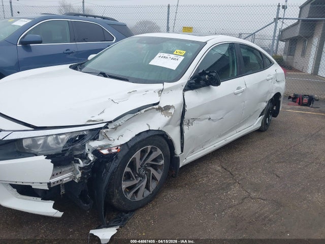 44867405 :رقم المزاد ، 19XFC2F84HE043852 vin ، 2017 Honda Civic Ex مزاد بيع