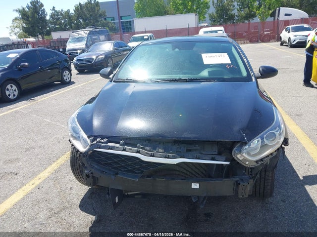 44867475 :رقم المزاد ، 3KPF24AD4ME305575 vin ، 2021 Kia Forte Lxs مزاد بيع