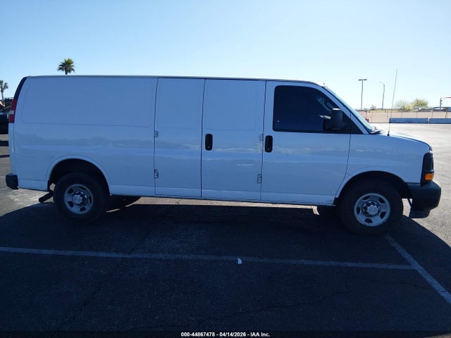 Chevrolet Express 2500 Work Van 2017 1GCWGBFF0H1176372 Image 13