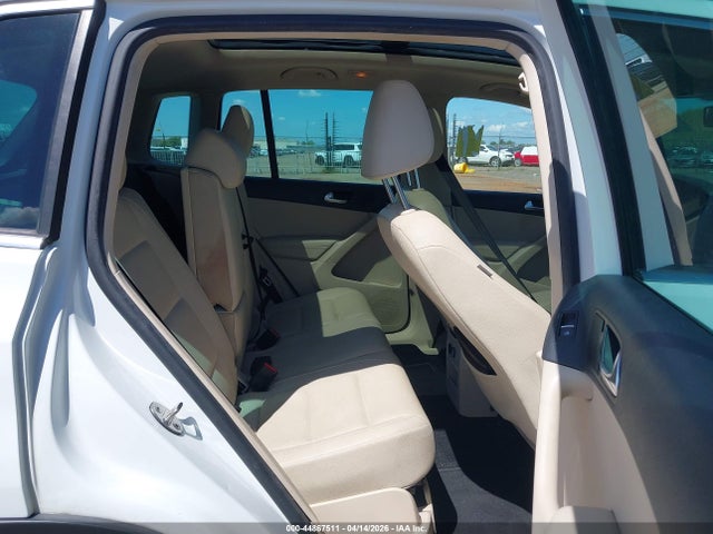 Aukcja sprzedaży 2015 Volkswagen Tiguan Se, vin: WVGAV7AX2FW516081, numer aukcji: 44867511