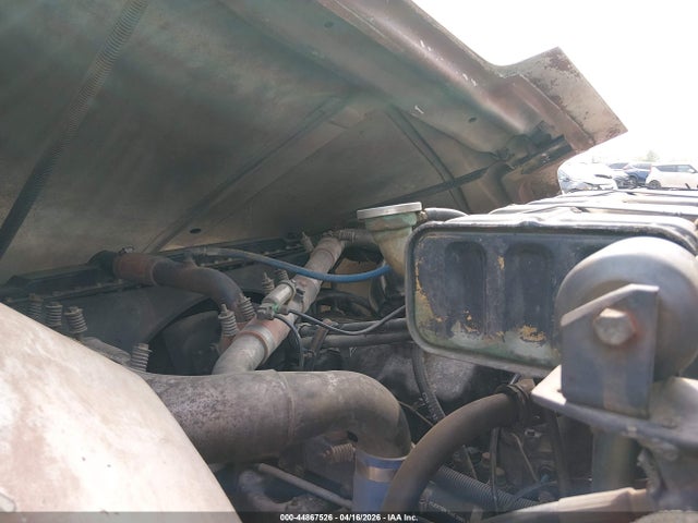 44867526 :رقم المزاد ، 1M2P267C5SM022031 vin ، 1995 Mack 600 Rd600 مزاد بيع