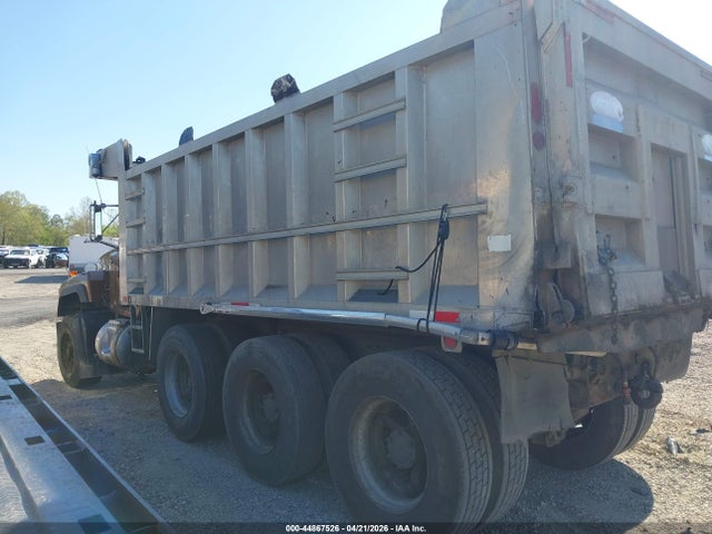 44867526 :رقم المزاد ، 1M2P267C5SM022031 vin ، 1995 Mack 600 Rd600 مزاد بيع