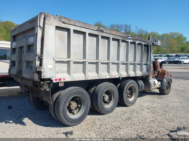 44867526 :رقم المزاد ، 1M2P267C5SM022031 vin ، 1995 Mack 600 Rd600 مزاد بيع