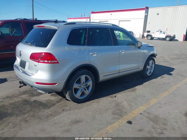 Продаж на аукціоні авто 2013 Volkswagen Touareg Tdi Lux, vin: WVGEP9BP2DD006473, номер лоту: 44867525
