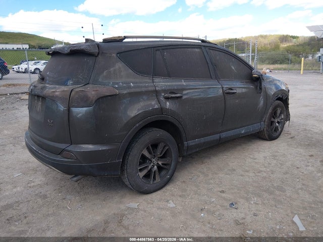 44867563 :رقم المزاد ، JTMRFREV5JJ251333 vin ، 2018 Toyota Rav4 Xle مزاد بيع
