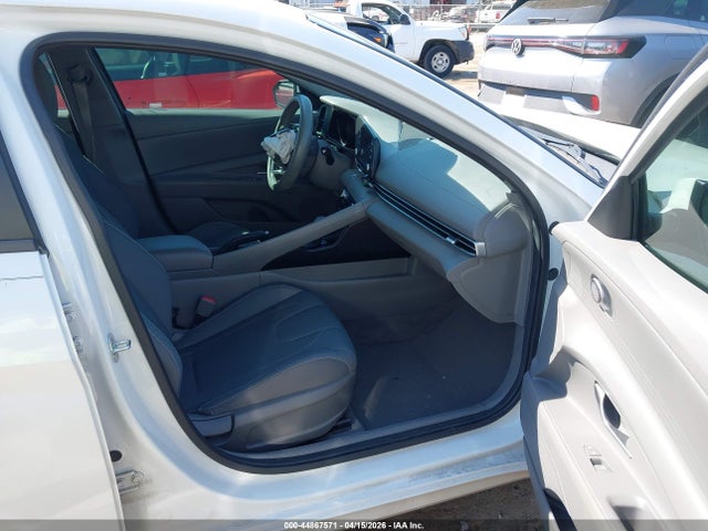 44867571 :رقم المزاد ، 5NPLM4AG3NH072468 vin ، 2022 Hyundai Elantra Sel مزاد بيع