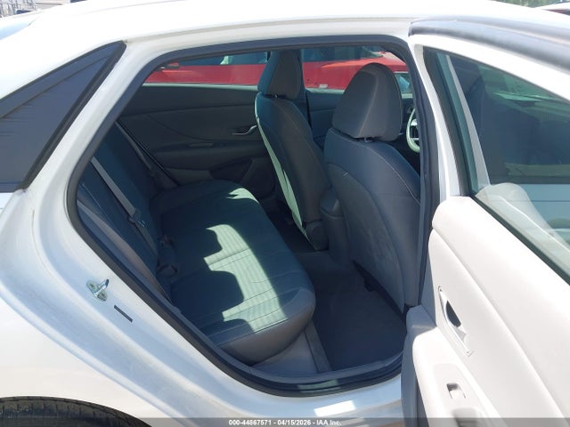 44867571 :رقم المزاد ، 5NPLM4AG3NH072468 vin ، 2022 Hyundai Elantra Sel مزاد بيع