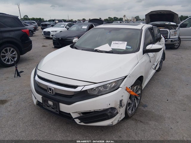 44867577 :رقم المزاد ، 19XFC2F77JE037718 vin ، 2018 Honda Civic Ex مزاد بيع