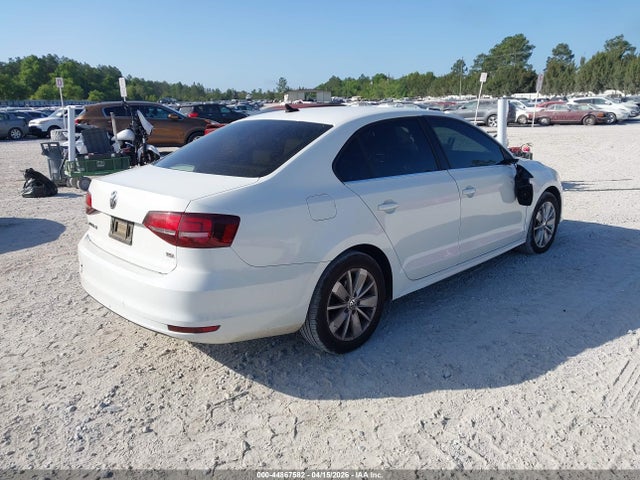 3VWD67AJXGM319720 Volkswagen Jetta 1.4t Se