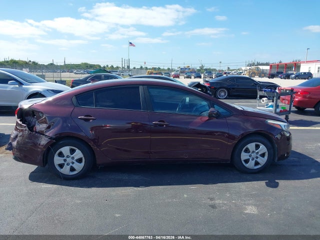 44867763 :رقم المزاد ، 3KPFK4A71JE196692 vin ، 2018 Kia Forte Lx مزاد بيع