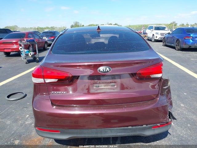 44867763 :رقم المزاد ، 3KPFK4A71JE196692 vin ، 2018 Kia Forte Lx مزاد بيع