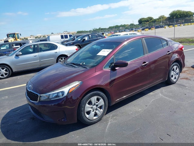 44867763 :رقم المزاد ، 3KPFK4A71JE196692 vin ، 2018 Kia Forte Lx مزاد بيع